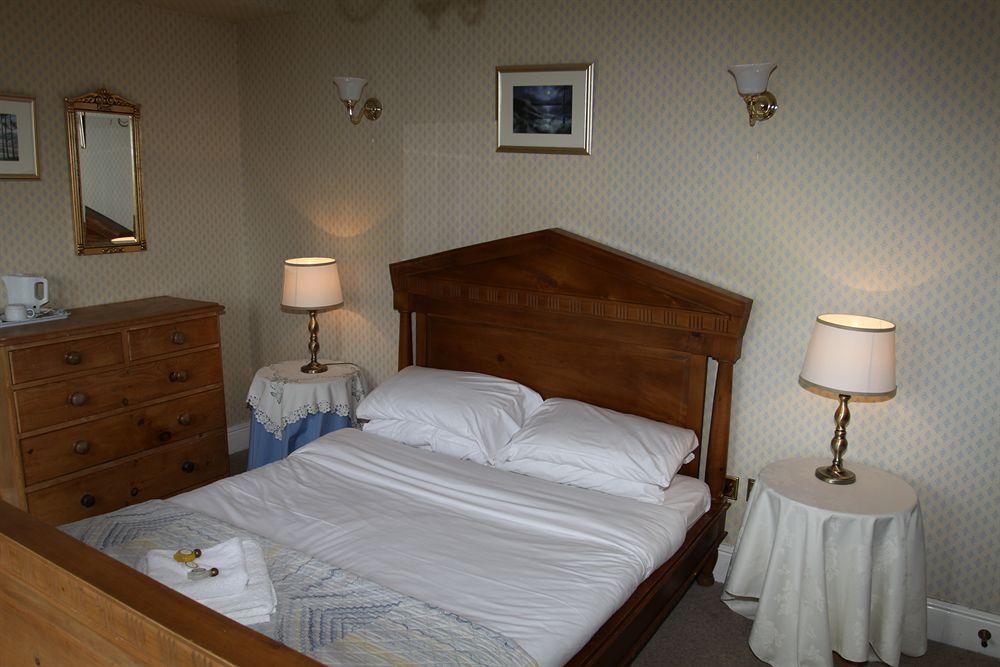 Llwyn Country House 래넬리 외부 사진