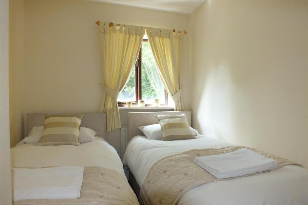 Llwyn Country House 래넬리 객실 사진