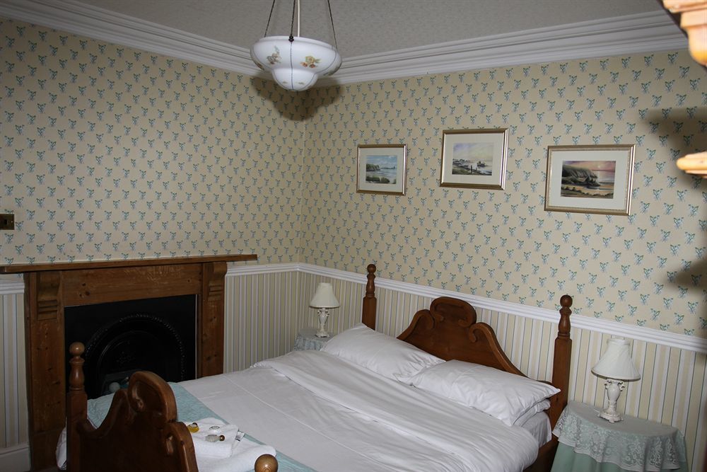 Llwyn Country House 래넬리 외부 사진